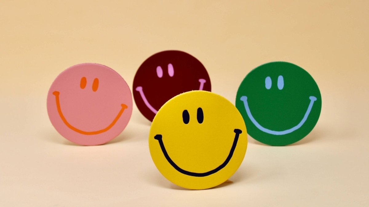 Ark Colour Design - HAPPY FACE Untersetzer 4er - Set - ROSA ECK - Bunt, Leder, Schwarz
