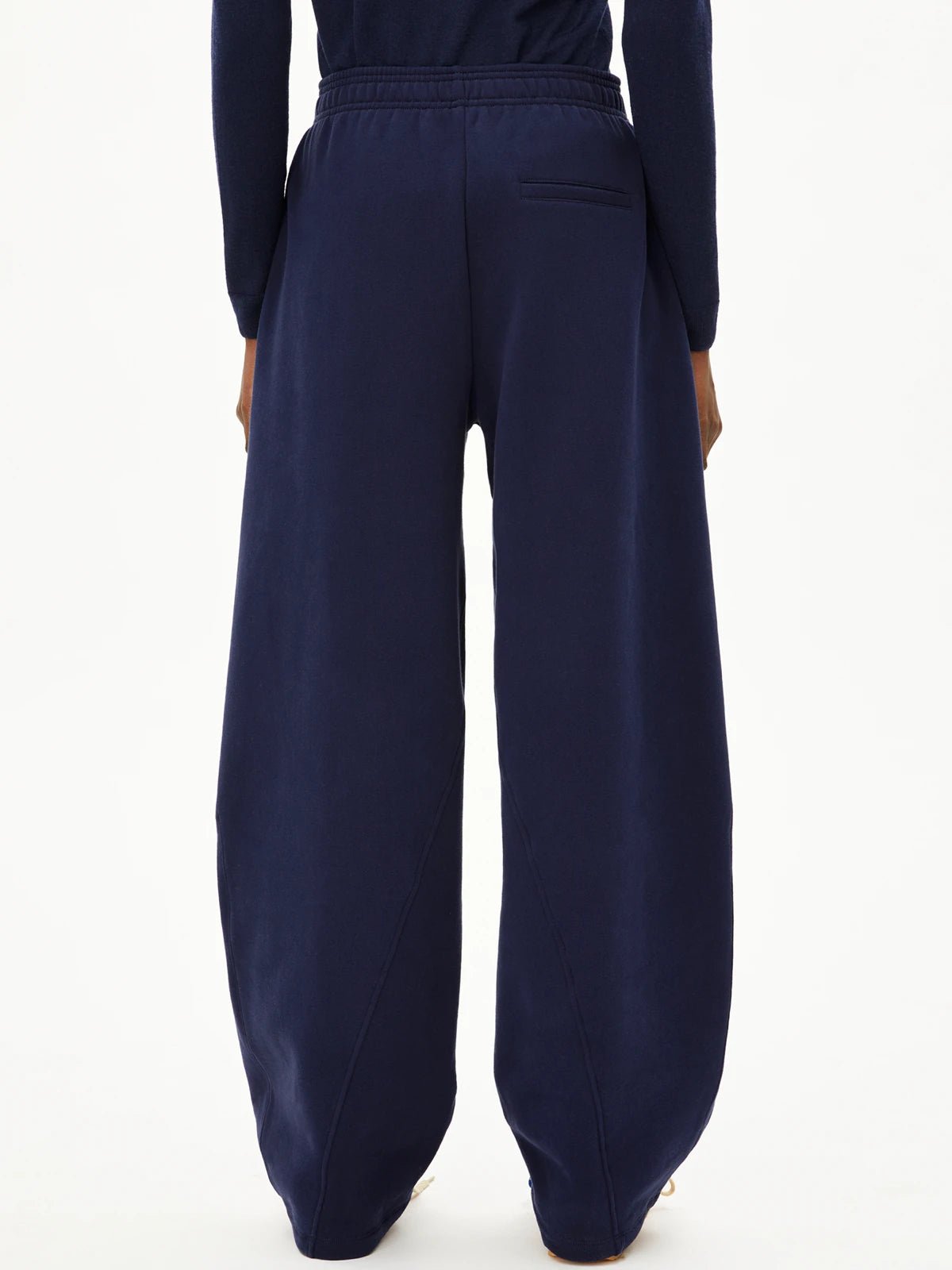 ARMEDANGELS - BELLAISAA Sweatpants • tinted navy - Hose - ROSA ECK