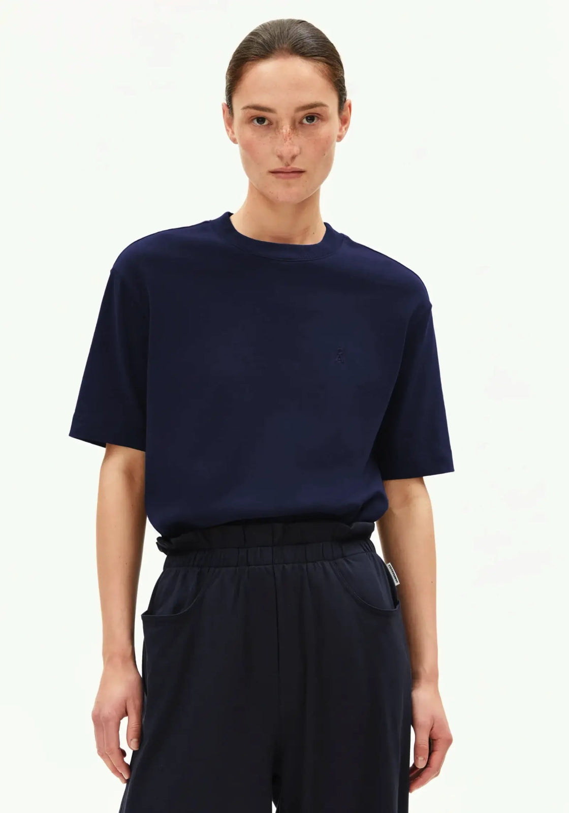 ARMEDANGELS - TARJAA Heavyweight T‑Shirt • tinted navy - ROSA ECK Concept Store
