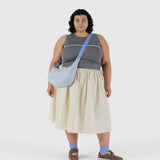 BAGGU - MEDIUM NYLON CRESCENT BAG Umhängetasche • Light Blue Gingham - Umhängetasche - ROSA ECK Concept Store