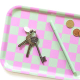 BLU KAT - CHECKER Serviertablett (27 x 20 cm) | Minze/Pfingstrosen - ROSA ECK - Blau, Holz, Rosa