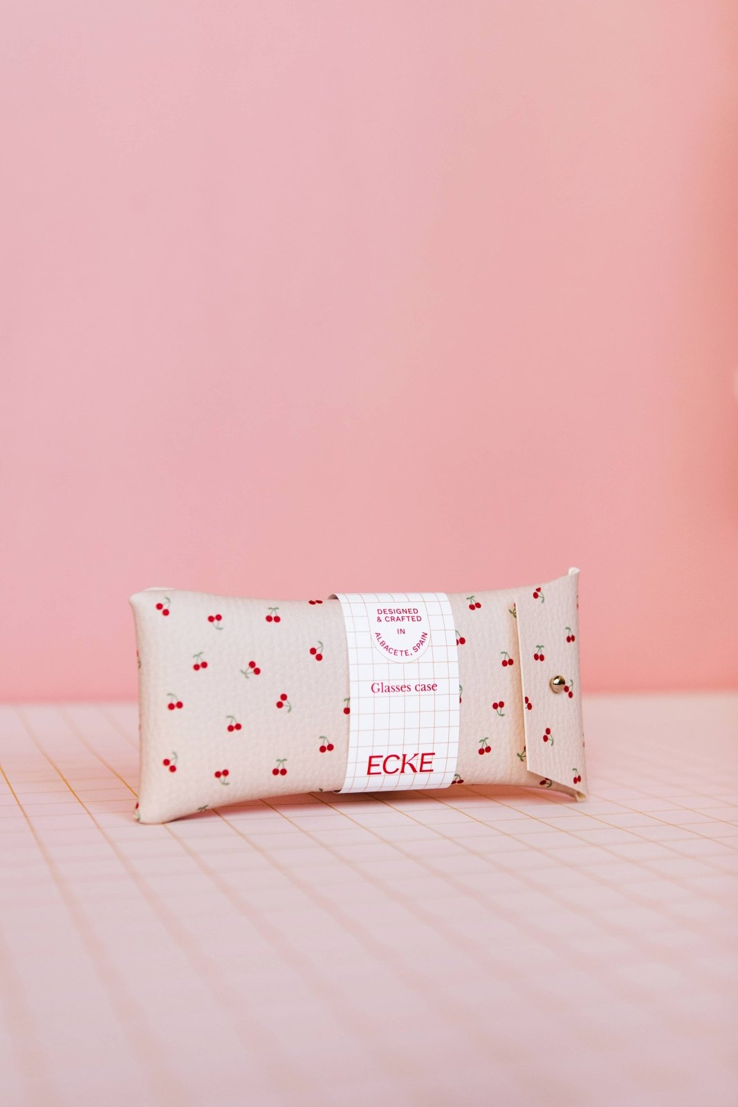 ECKE - CEREZAS Brillen - Etui • Kirschen - Nude - Brillen - Etui - ROSA ECK Concept Store