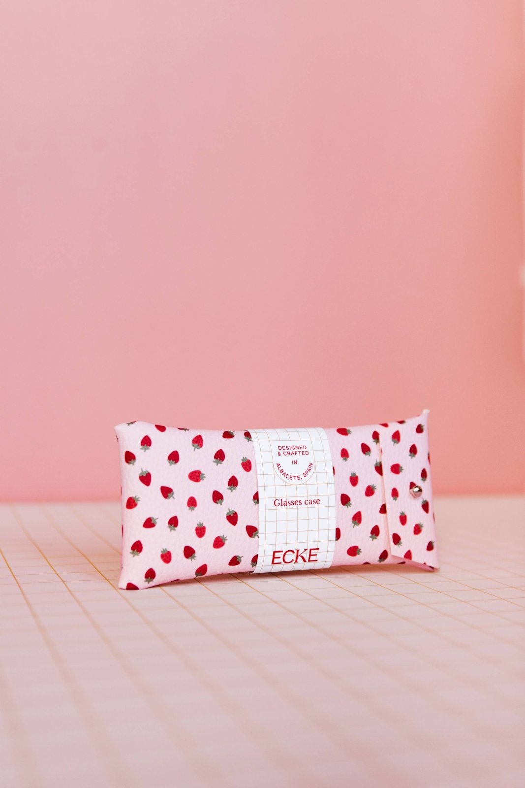 ECKE - FRESAS Brillenetui • Erdbeere Rosa - Brillen - Etui - ROSA ECK
