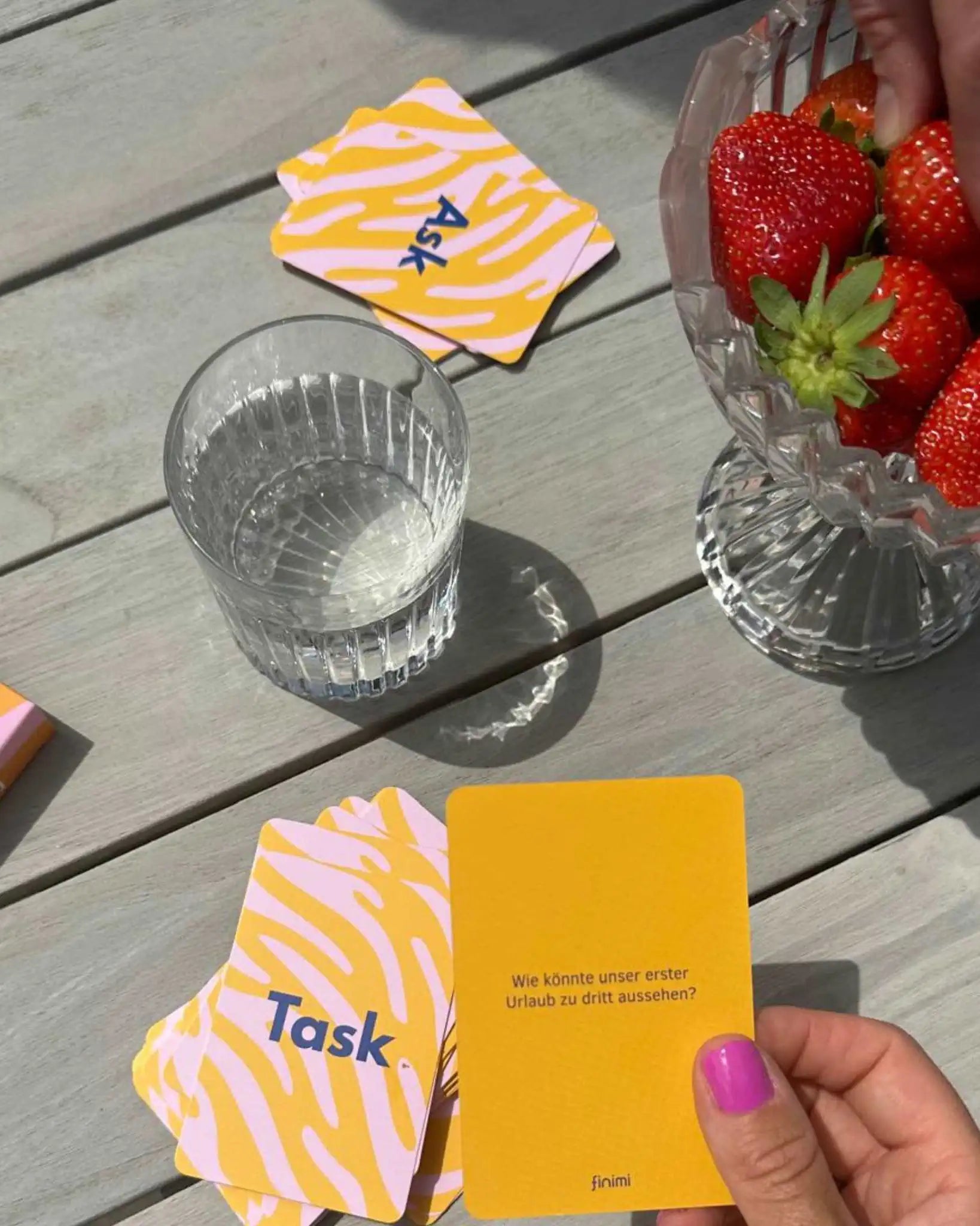 finimi - ASK & TASK Kartenset zur Geburt - Fragespiel - ROSA ECK Concept Store