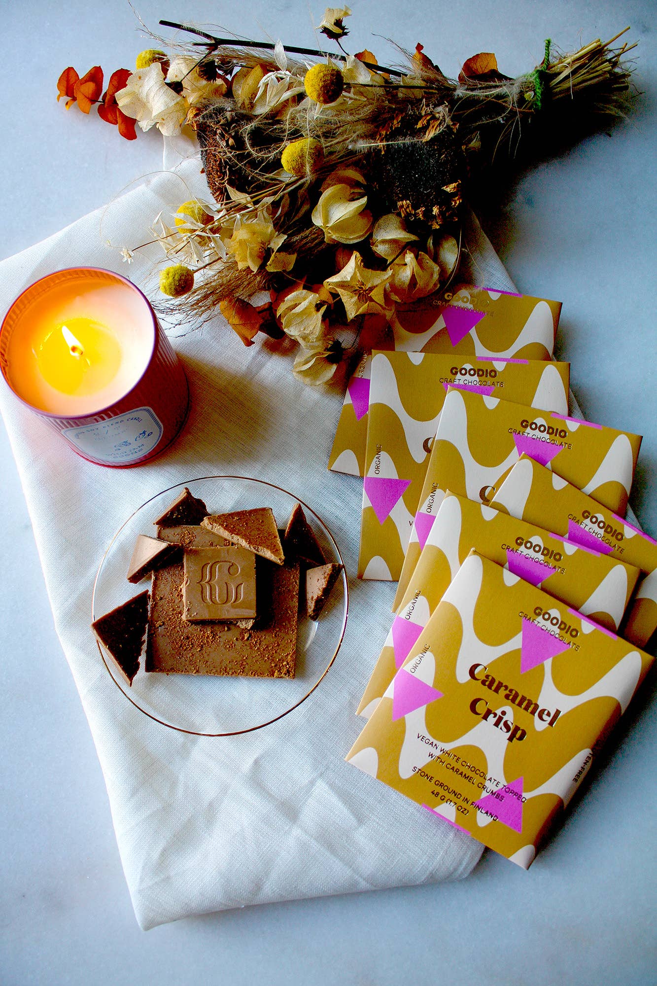 Goodio Chocolate - CARAMEL CRISP Weiße Bio - Schokolade - ROSA ECK - , ,