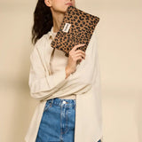 Hindbag - EMA Handtasche mit Reisverschluss | Leopard Cannelle - ROSA ECK Concept Store