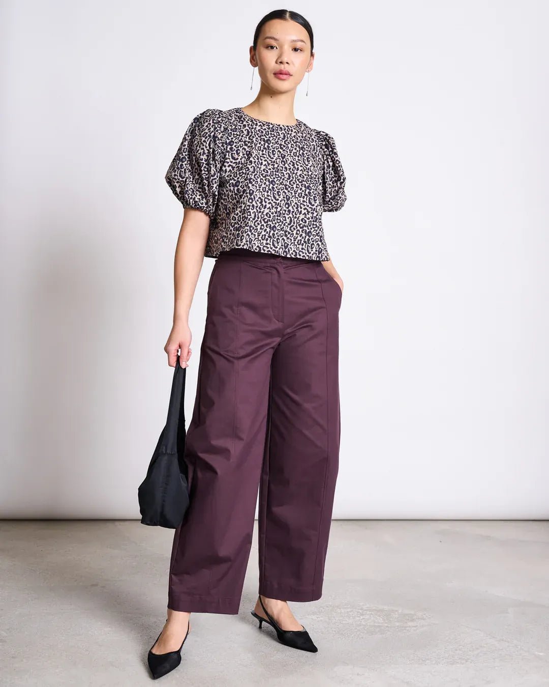 JAN ‘N JUNE - OLMOS Kurze Bluse aus Bio - Baumwolle • Leo Print - ROSA ECK Concept Store