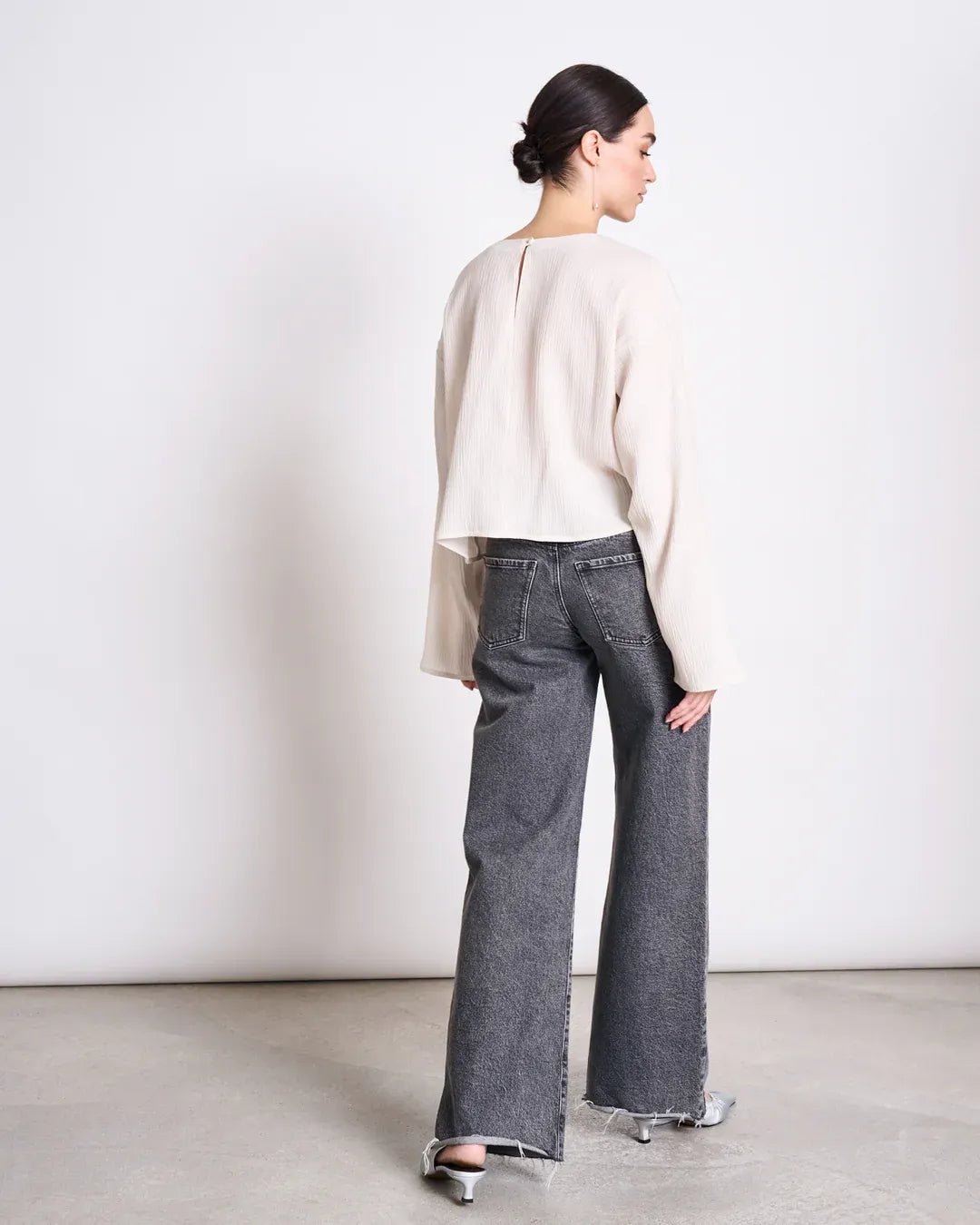 JAN ‘N JUNE - YAME Crinkle Bluse • Offwhite - ROSA ECK Concept Store