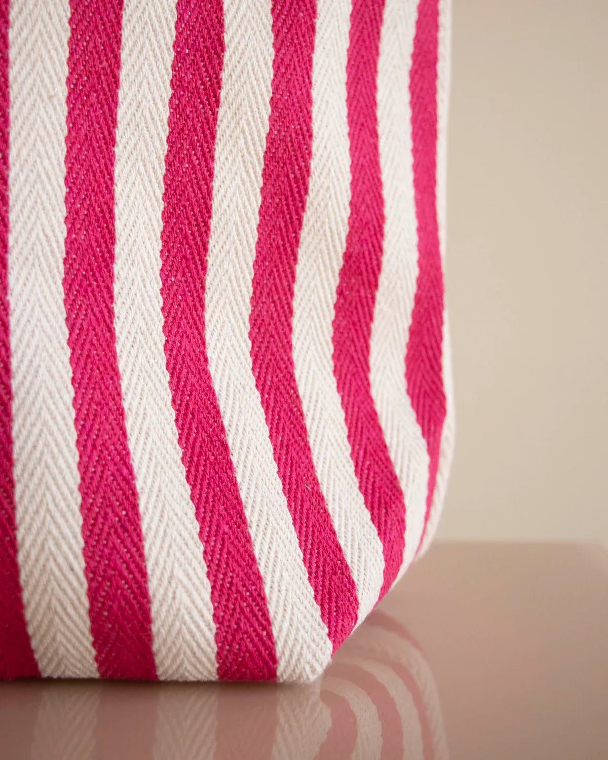 Kado Design - Gestreifte Tragetasche Natur | pink - ROSA ECK Concept Store