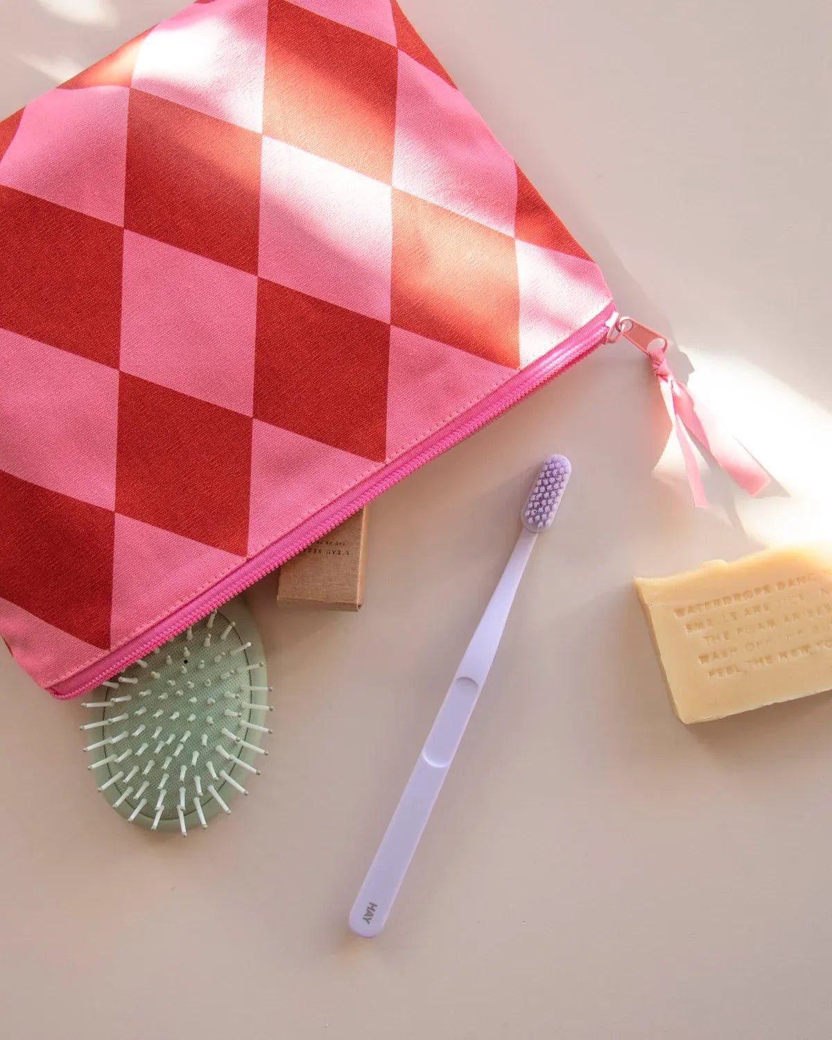 Kado Design - Karierter Kulturbeutel | grapefruit + brick - ROSA ECK Concept Store