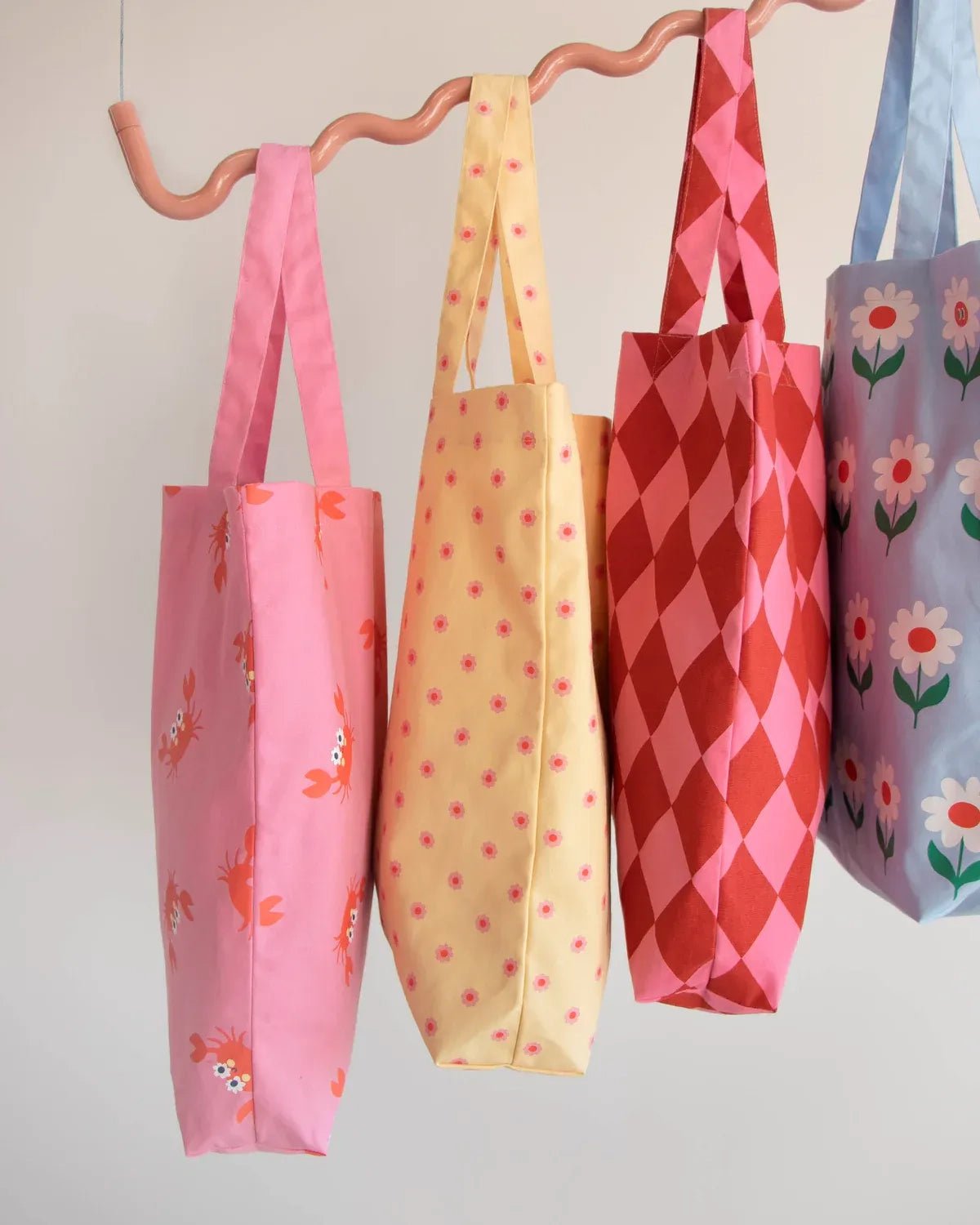 Kado Design - Tragetasche mit Blumenmuster | blonde + rose + poppy red - ROSA ECK Concept Store