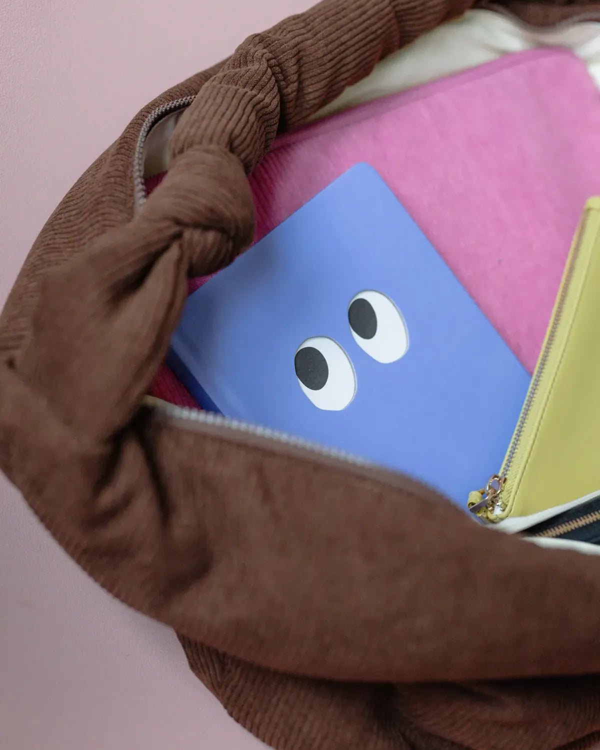 Lukkily - LUKKILY BAG 1 • Cord chocolate - Tasche - ROSA ECK Concept Store
