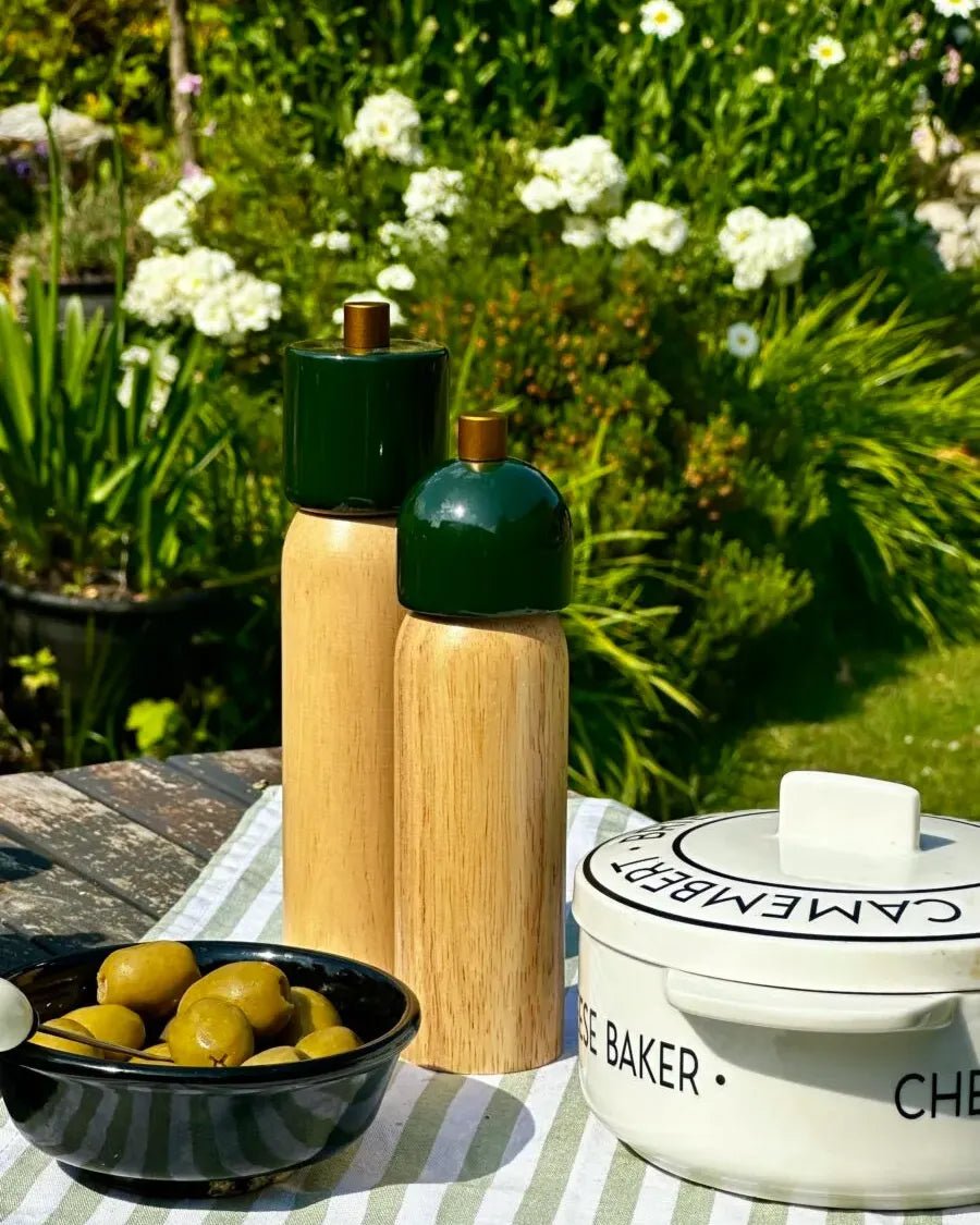 MAEGEN - Medium Salz - & Pfeffermühle • Grün/Gold - Salz - und Pfefferstreuer - ROSA ECK Concept Store