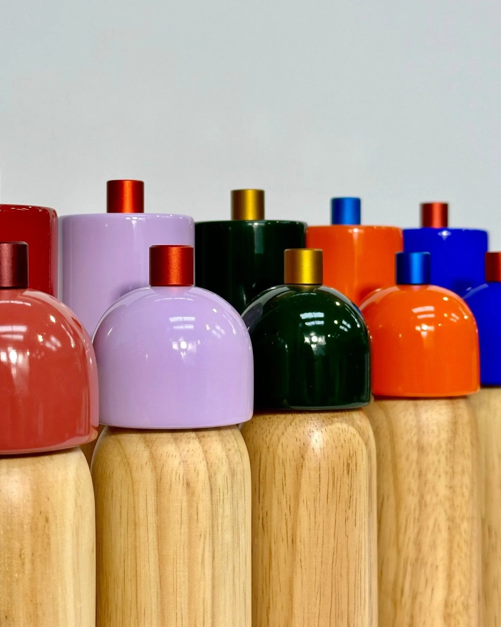 MAEGEN - Medium Salz - und Pfefferstreuer | Navy/Red - Salz - und Pfefferstreuer - ROSA ECK Concept Store