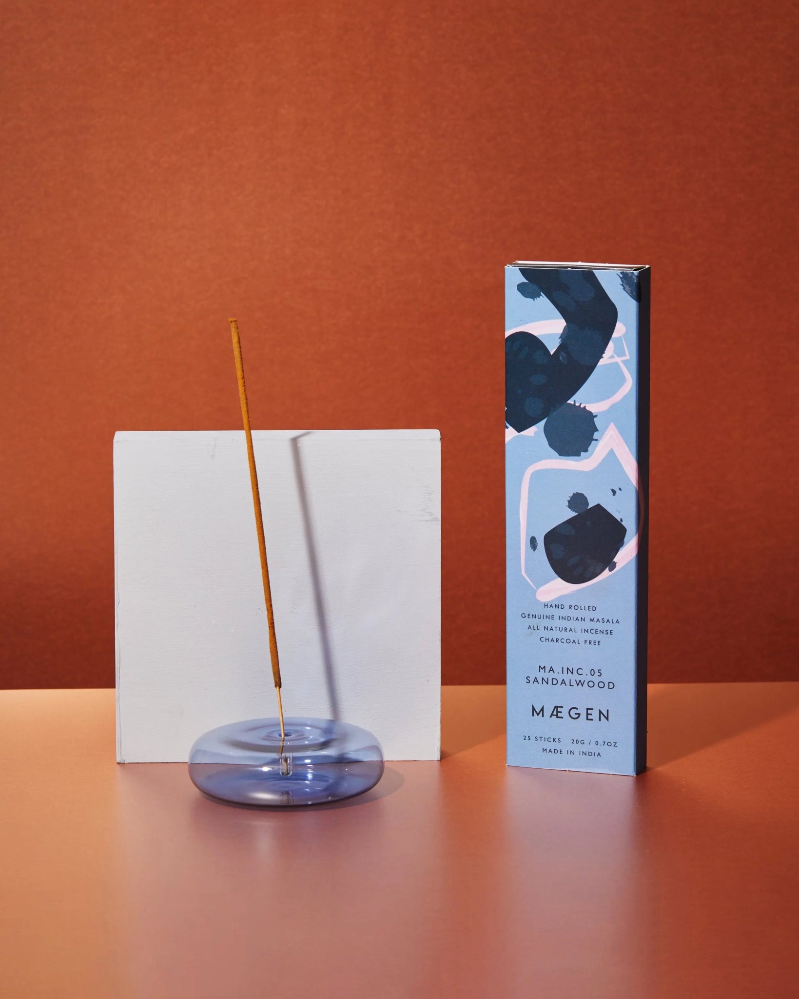 MAEGEN - SANDALWOOD Räucherstäbchen (25 Stück) - Räucherstäbchen - ROSA ECK Concept Store