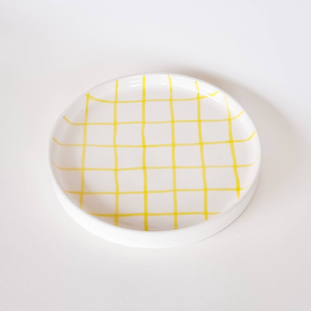 Magazin Minori - GRID Teller mit Linienraster • spiaggia yellow - Teller - ROSA ECK Concept Store