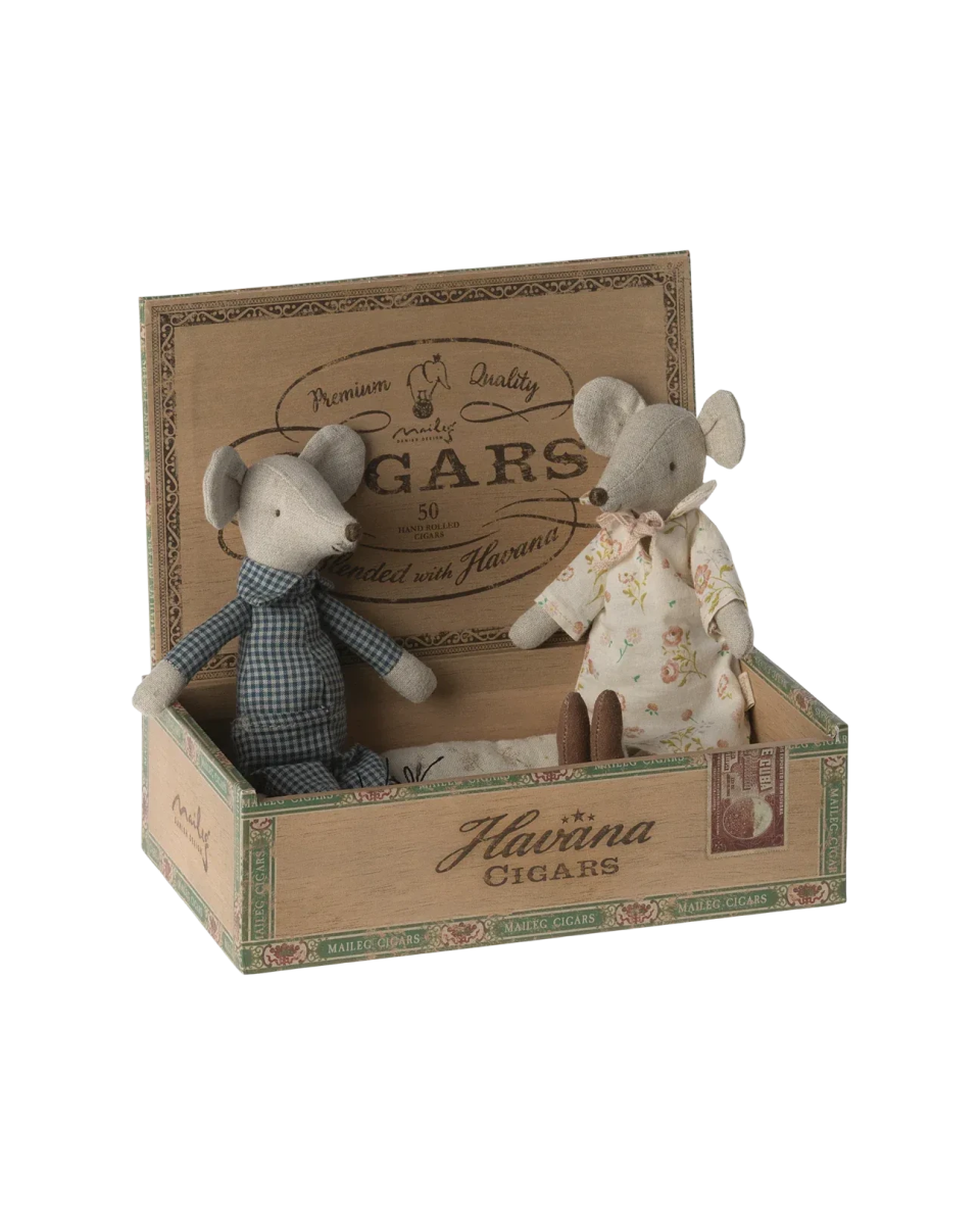 Maileg - Maileg Oma und Opa Maus in Box - Spielzeug - ROSA ECK Concept Store