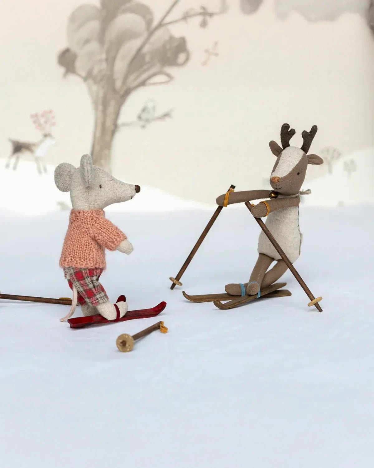 Maileg - Wintermaus mit Ski – Große Schwester - Spielzeug - ROSA ECK Concept Store