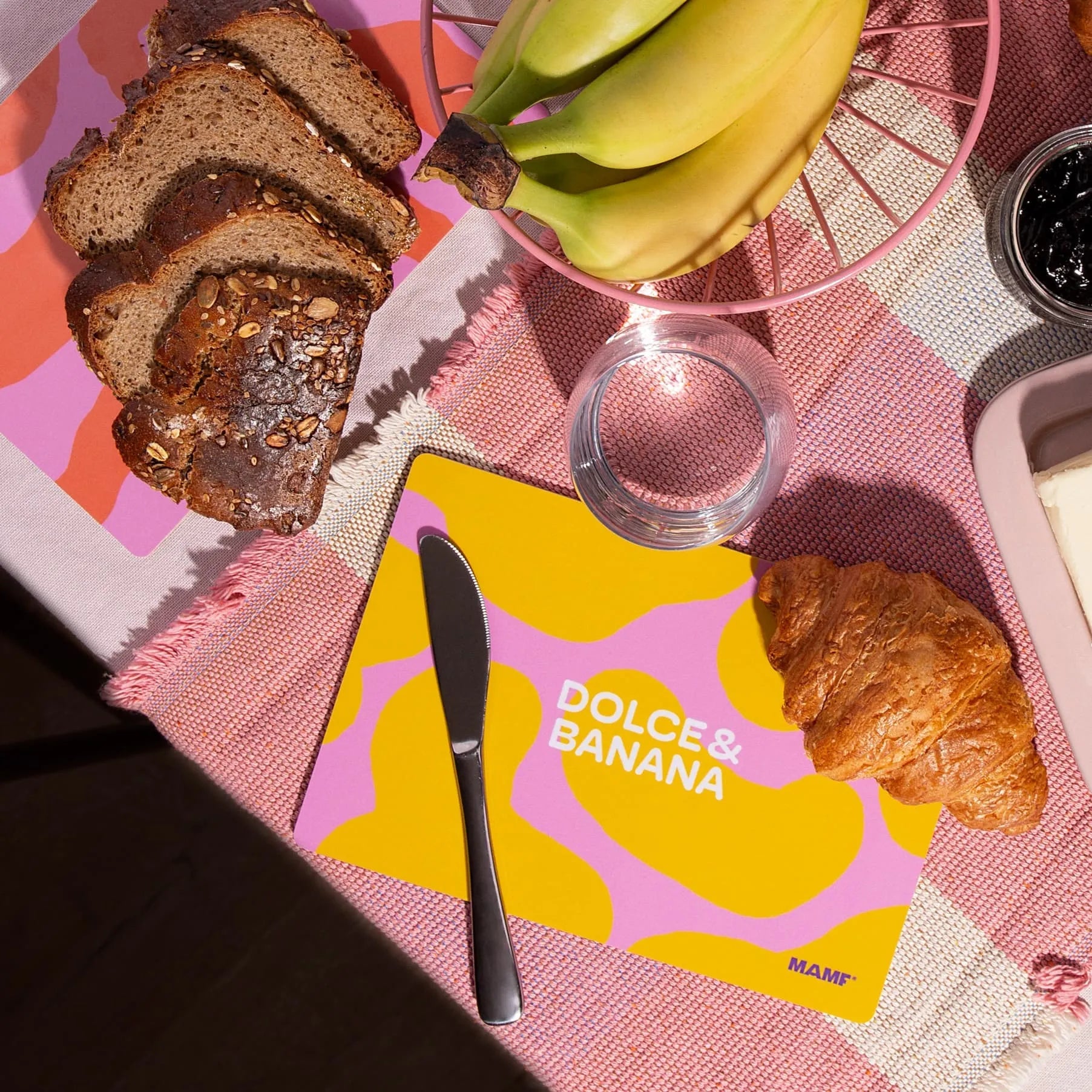 MAMF - DOLCE & BANANA Frühstücksbrettchen - Tablett - ROSA ECK