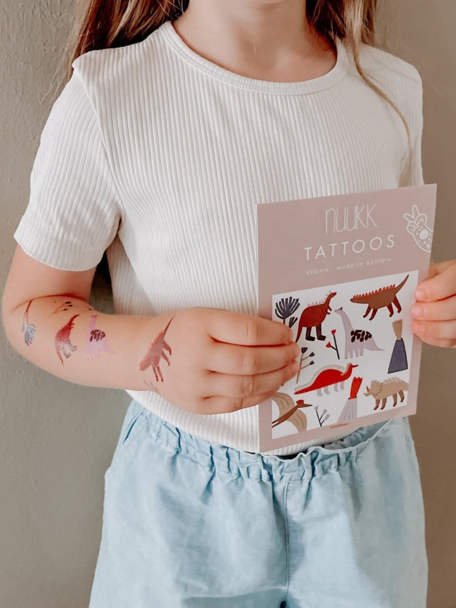 nuukk - DINO - CREW Kindertattoos - ROSA ECK - 1.61, Anna Katharina Jansen,