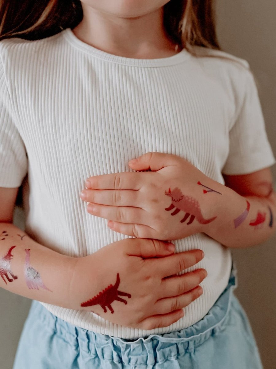nuukk - DINO - CREW Kindertattoos - ROSA ECK - 1.61, Anna Katharina Jansen,