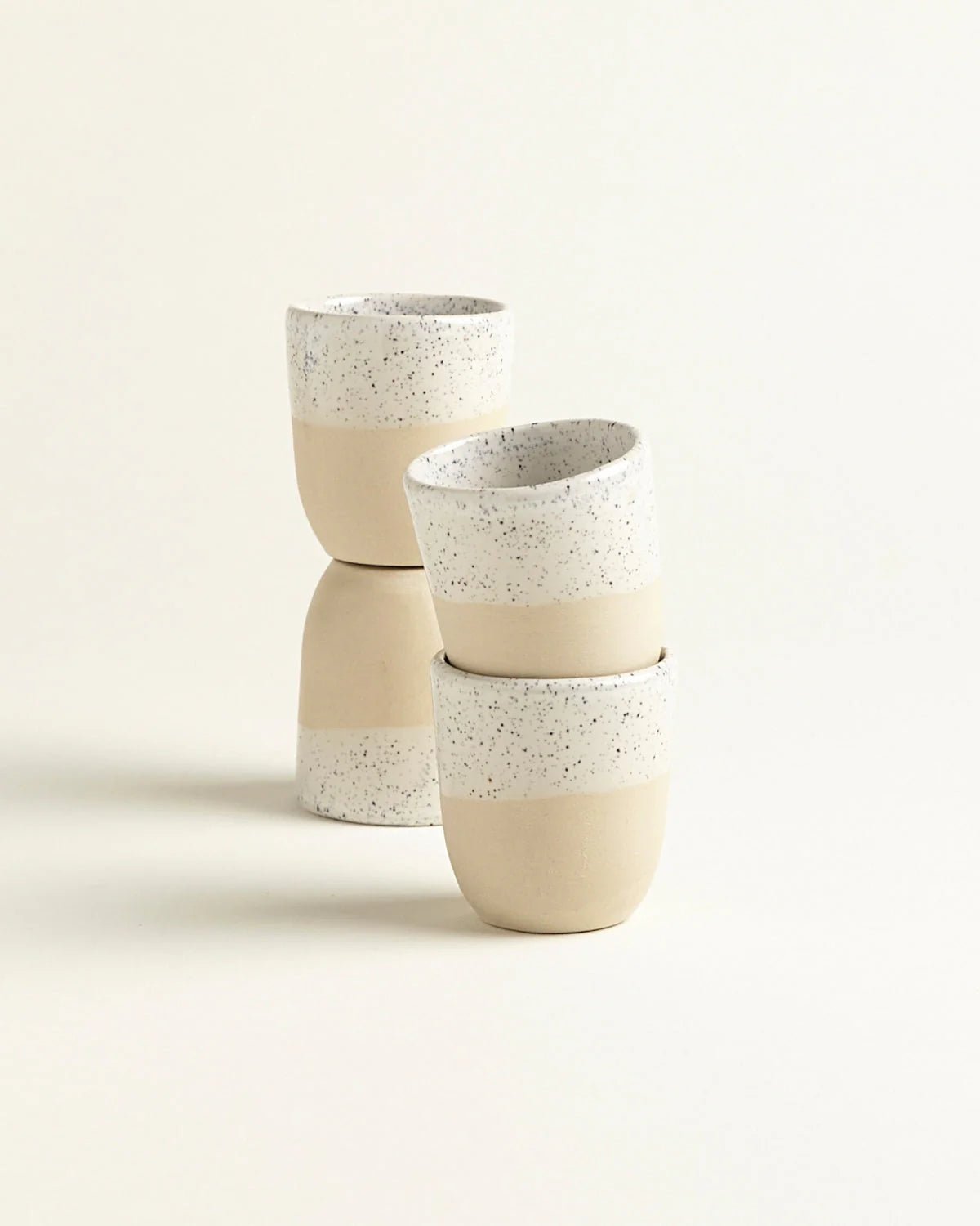 onomao - TRADITIONELL Espressobecher Sand Dipped - ROSA ECK - Becher, Beige, Weiß