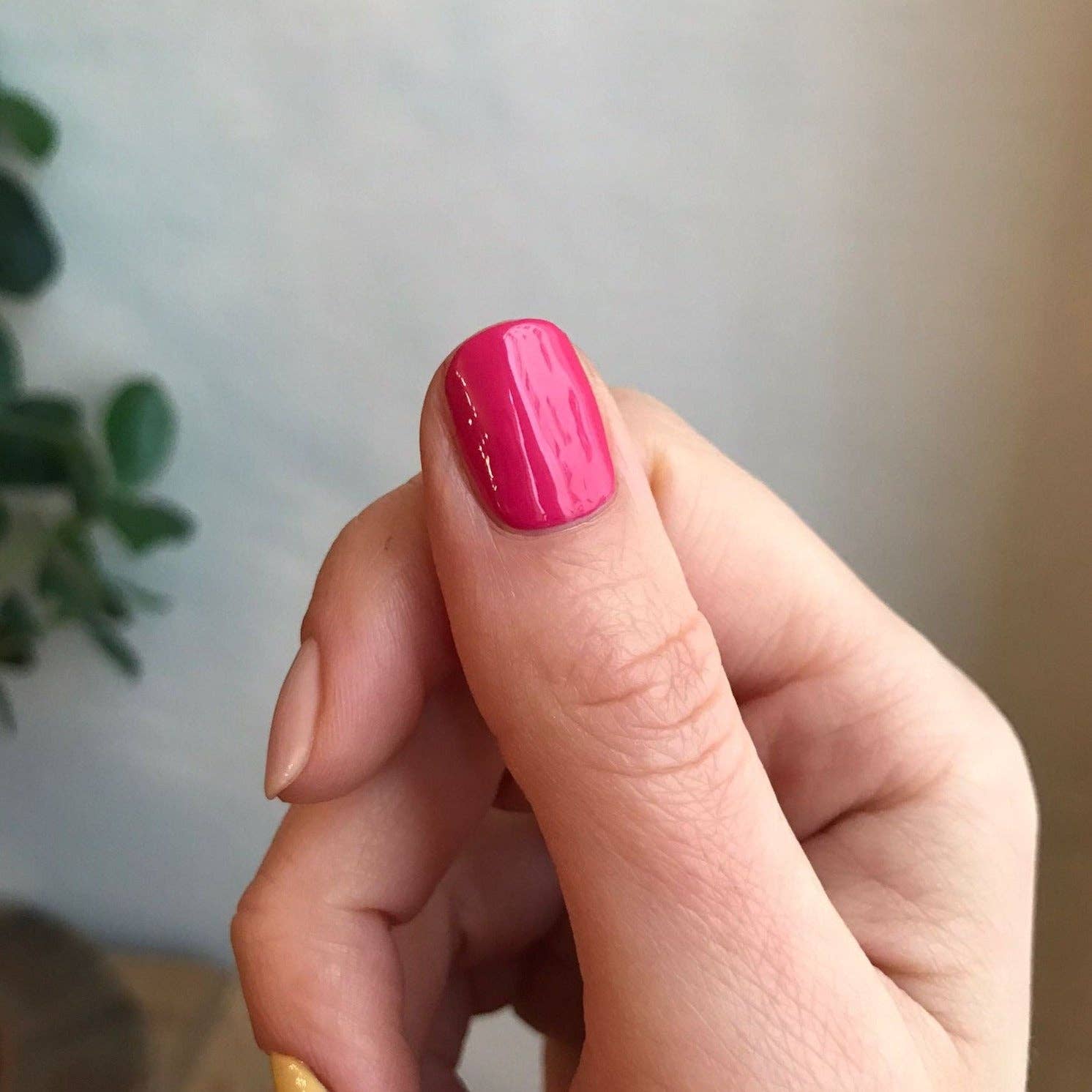 PIVOLEA - I'M BEAUTIFUL Nagellack Fuchsia - ROSA ECK - , ,