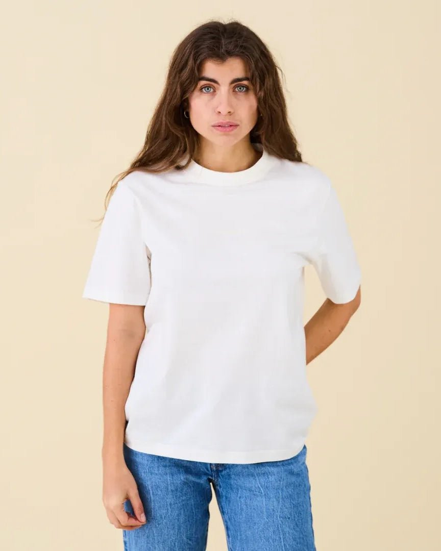 popeia - T-Shirt aus Bio - Baumwolle | Off - White - T-Shirt - ROSA ECK Concept Store