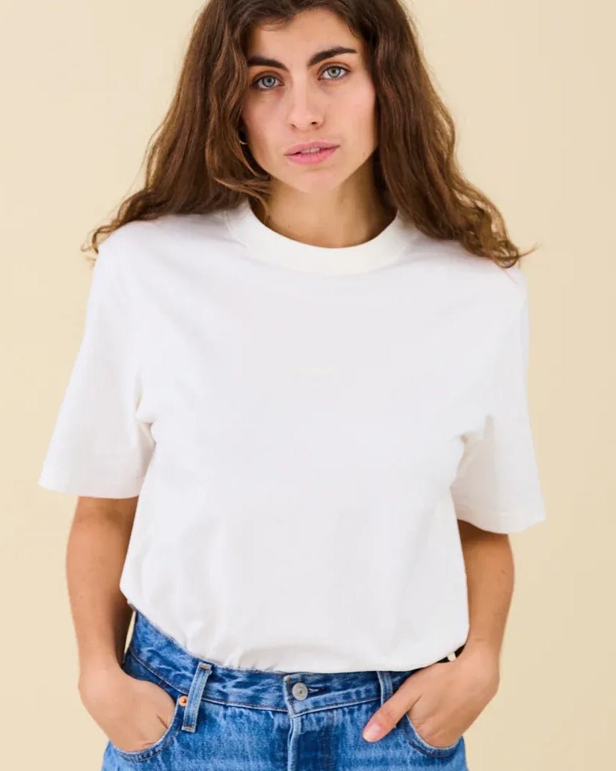 popeia - T-Shirt aus Bio - Baumwolle | Off - White - T-Shirt - ROSA ECK Concept Store