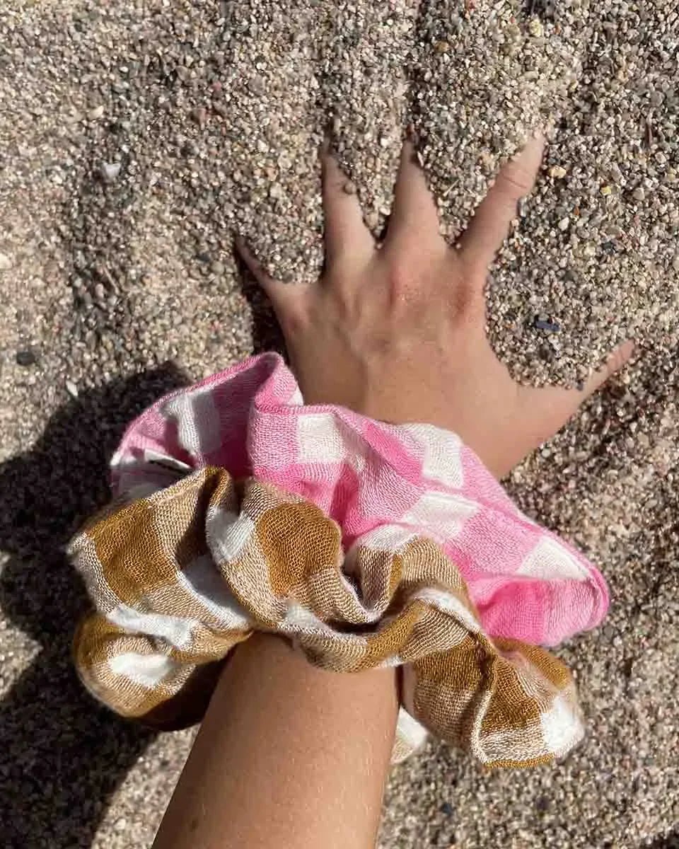 Rose in April - CHOUCHOU Haargummi • Vichy Caramel - Haargummi - ROSA ECK