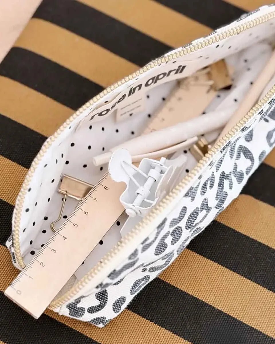 Rose in April - GASTON Federmäppchen • Graou Greige - Federmäppchen - ROSA ECK