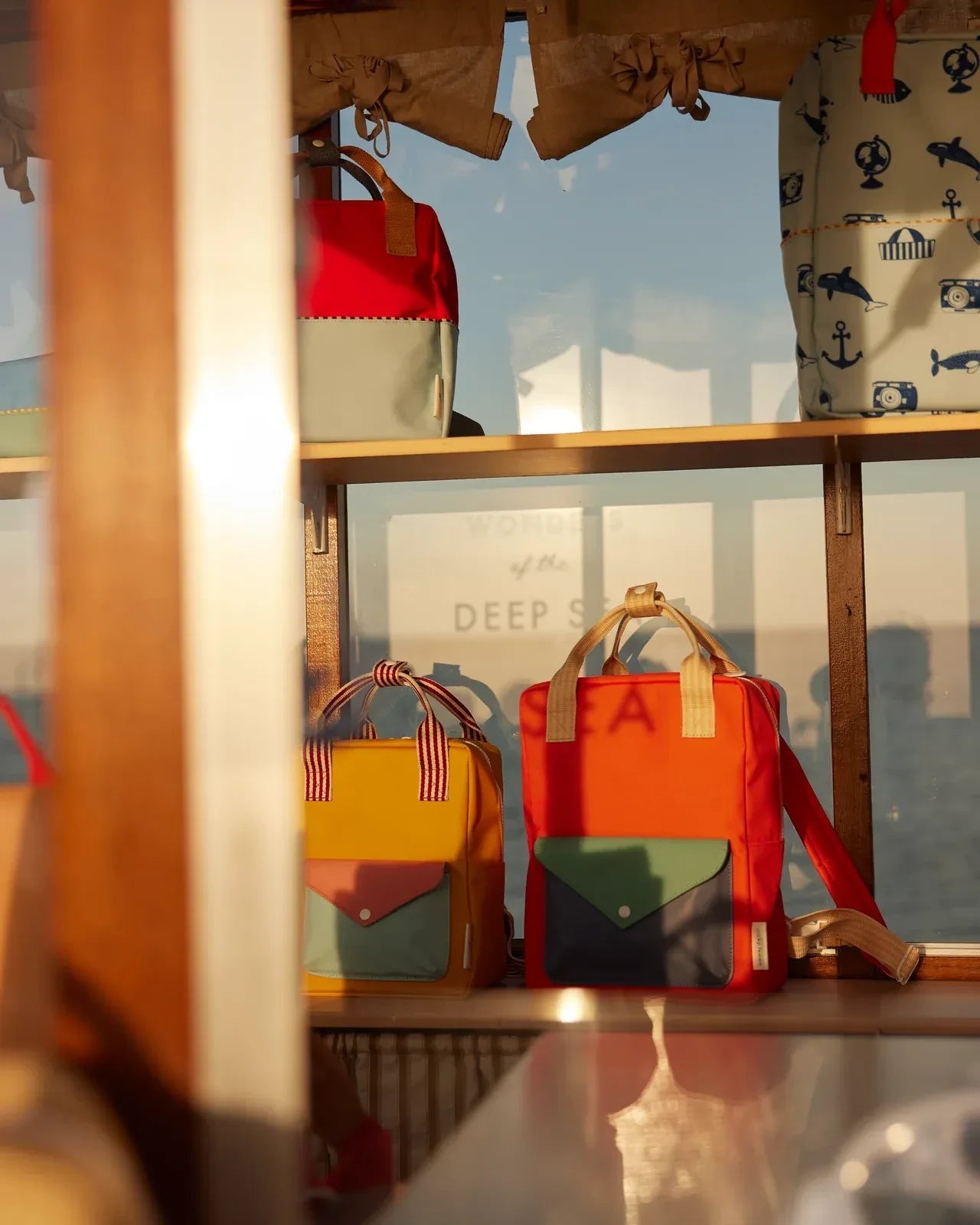 Sticky Lemon - WONDERS Kinder - Rucksack Medium • envelope / lifebuoy orange - Rucksack - ROSA ECK Concept Store