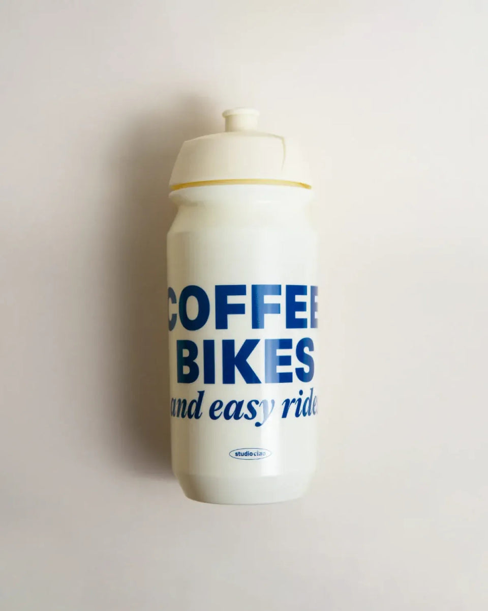 studio ciao - COFFEE, BIKES & EASY RIDES Bidon Trinkflasche (500 ml) - Trinkflasche - ROSA ECK Concept Store