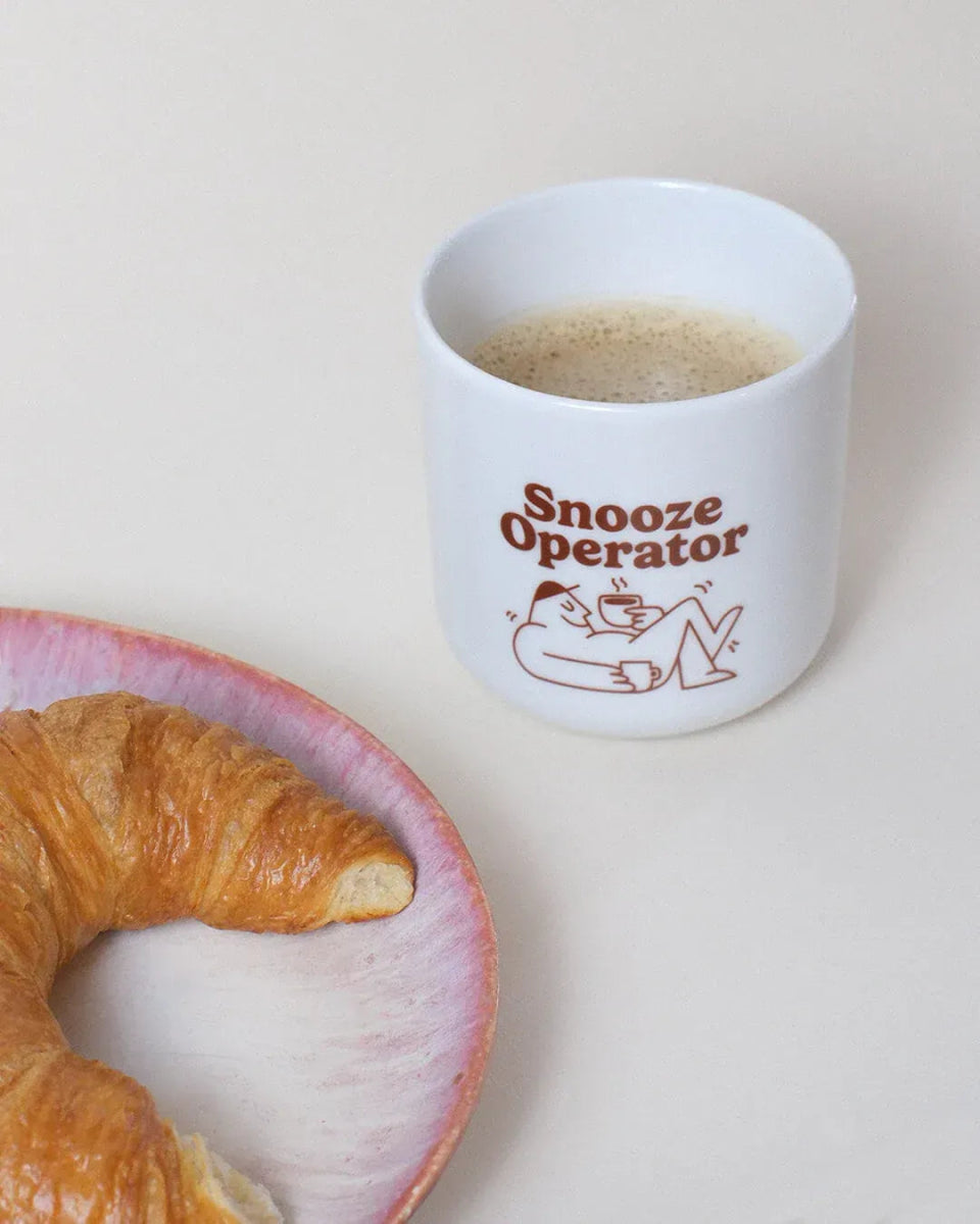 studio ciao - SNOOZE OPERATOR Porzellanbecher - Kaffee - und Teetasse - ROSA ECK Concept Store