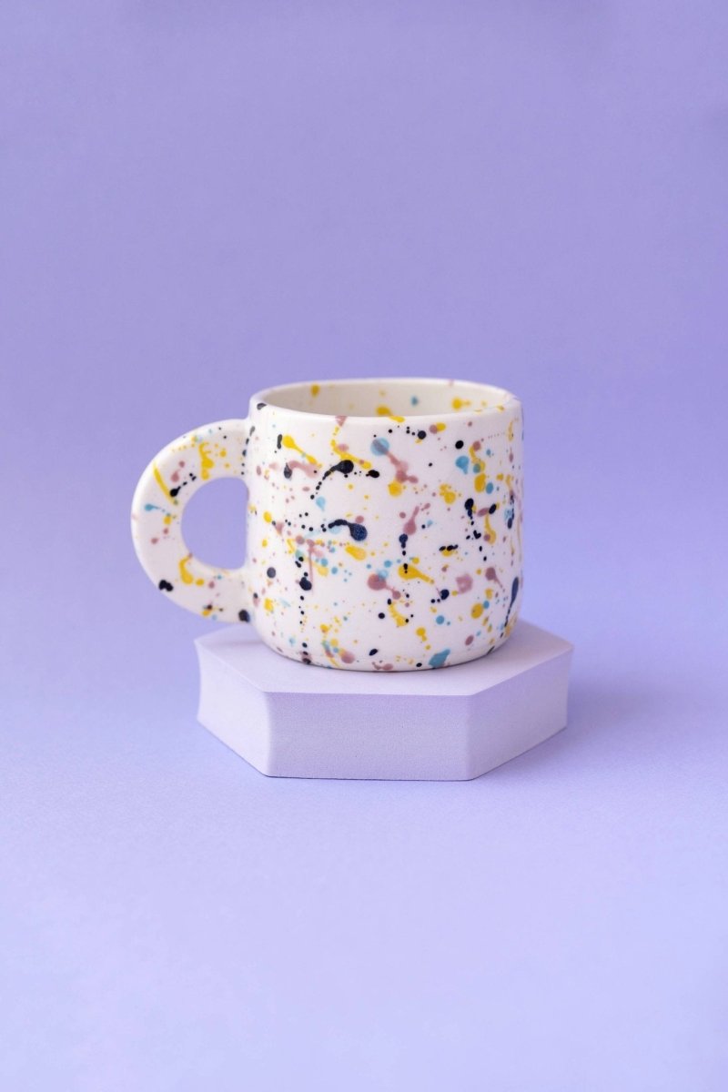 Textura Ceramics - Porzellanbecher Weiß/Bunt gesprenkelt - ROSA ECK - Bunt, Porzellan, Weiß