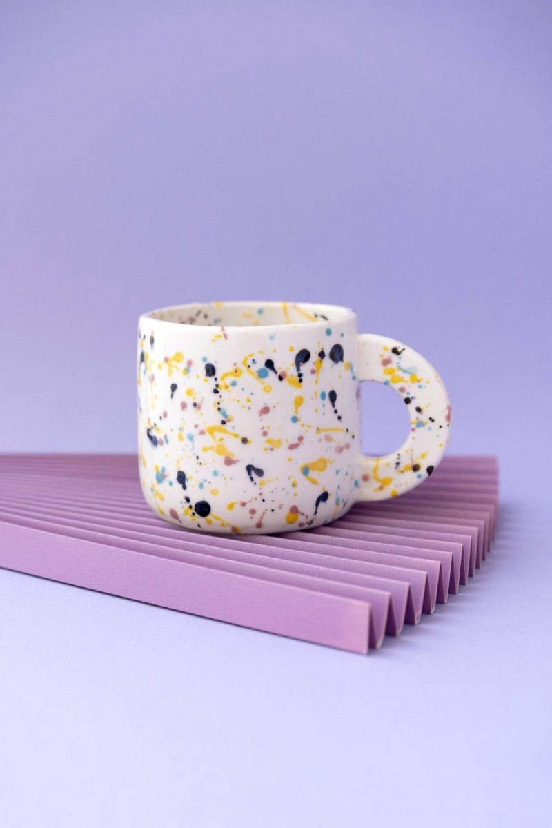 Textura Ceramics - Porzellanbecher Weiß/Bunt gesprenkelt - ROSA ECK - Bunt, Porzellan, Weiß