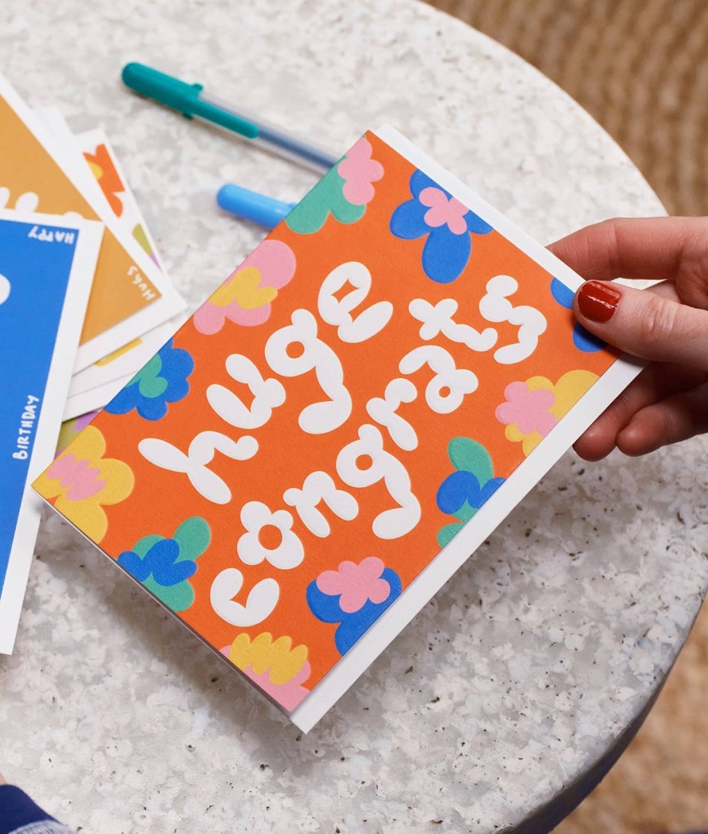 Wrap - HUGE CONGRATS Geprägte Geburtstagskarte - Grußkarte - ROSA ECK Concept Store