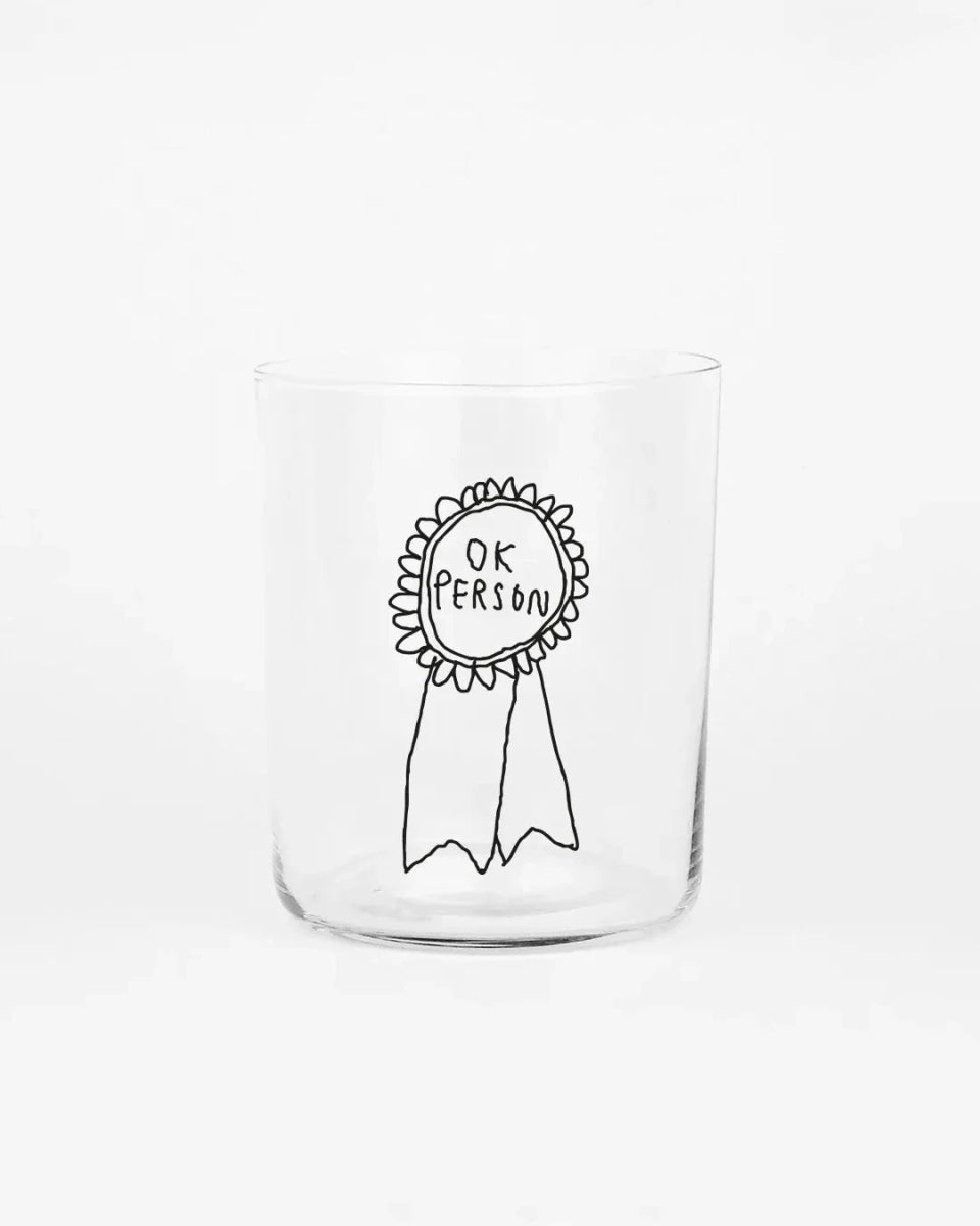 yahya studio - OK PERSON Großes Trinkglas mit Spruch - Trinkglas - ROSA ECK Concept Store