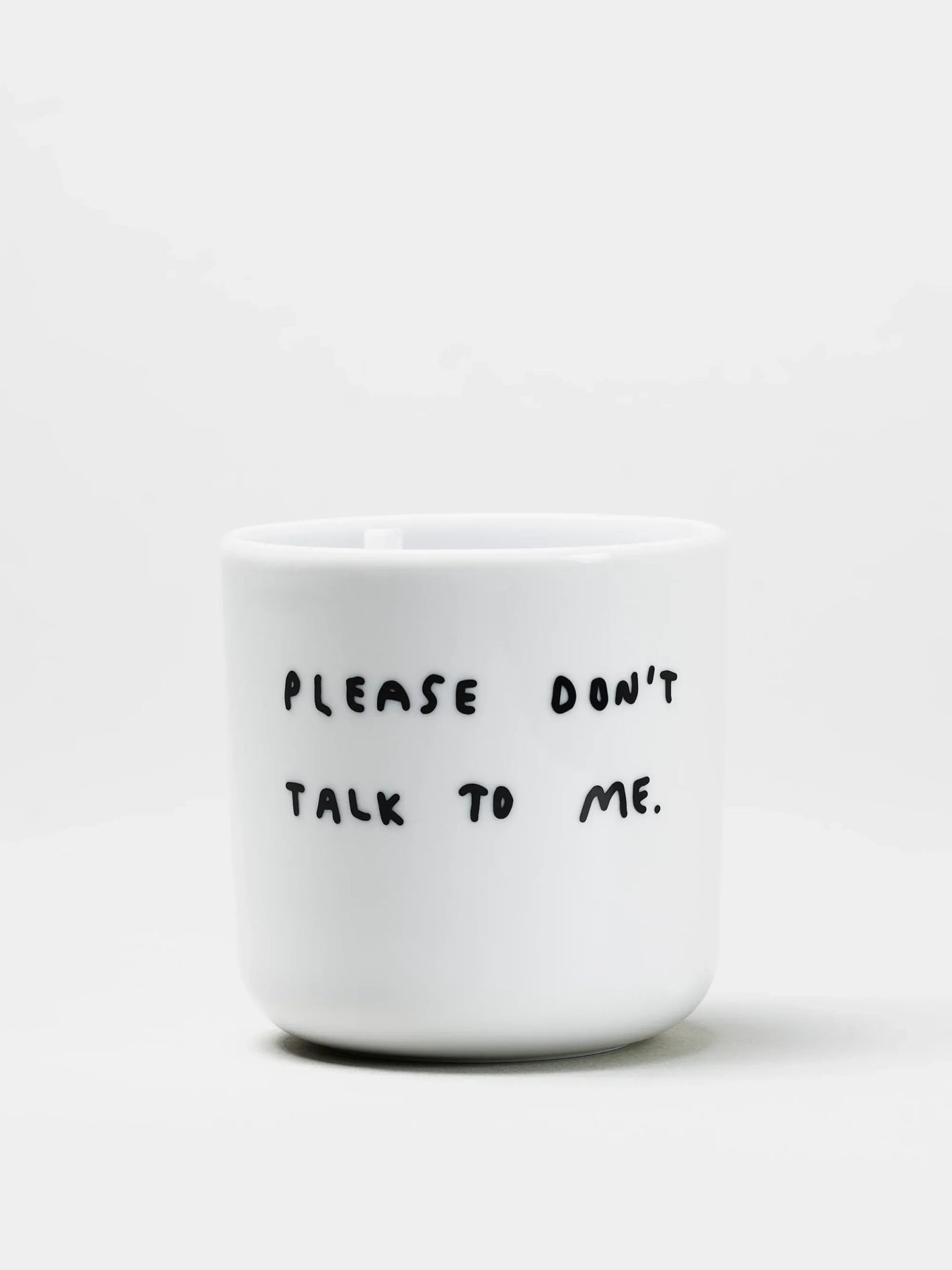 yahya studio - PLEASE DON'T TALK TO ME Becher aus Porzellan - Kaffee - und Teetasse - ROSA ECK - Cup, ,