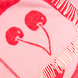 KLEKKS × donpriggos NO. 33 Wolldecke • Rot/Rosa