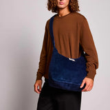 CLAIRE Hobo-Tasche • Cord Marineblau