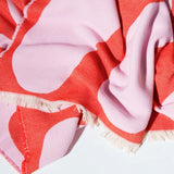 KLEKKS NO. 5 Baumwolldecke in Rot/Rosa