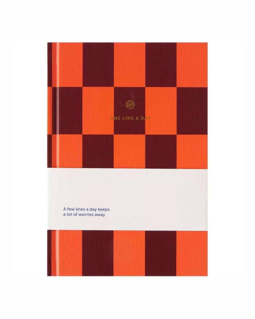 A - Journal Stationery - ONE LINE A DAY Kleines Tagebuch | Checkered - Notizbuch - ROSA ECK - Hardcover, kariert, Orange