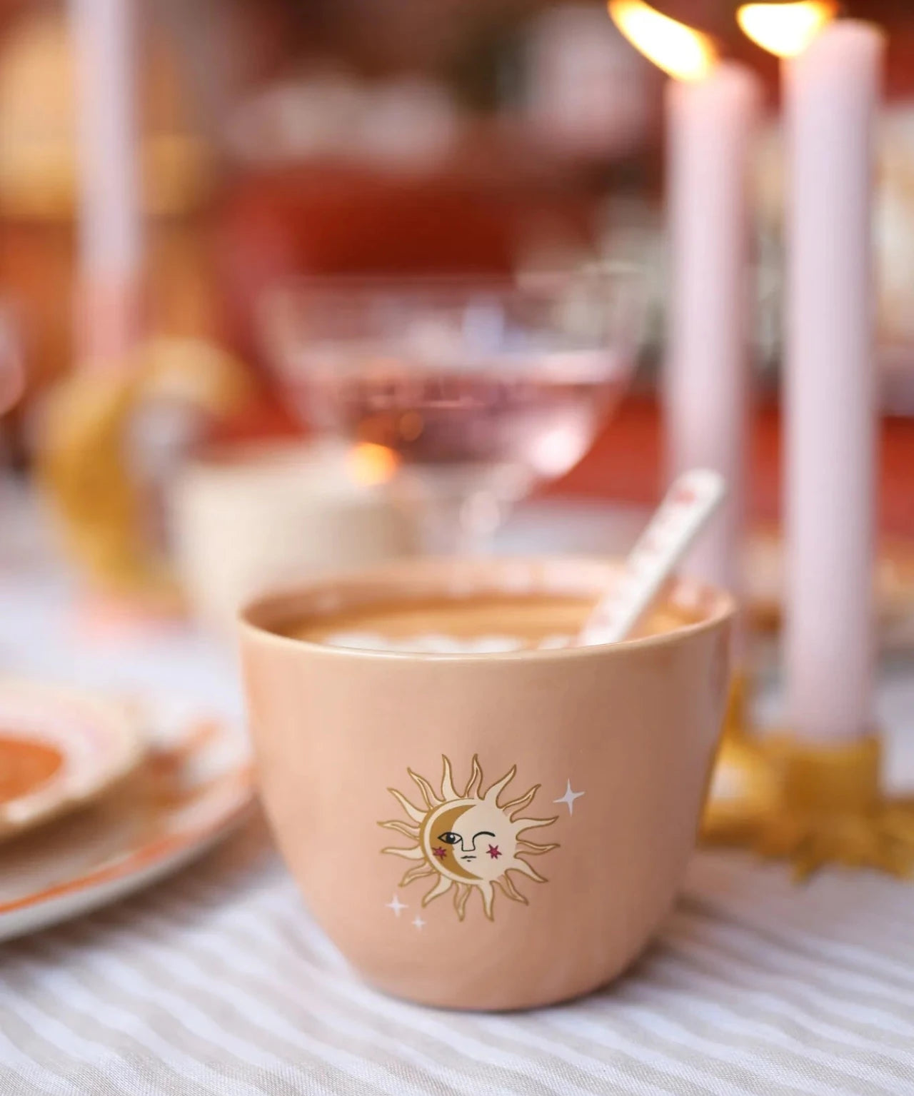 All the Luck in the World - Becher (300 ml) • Peach Sun - ROSA ECK