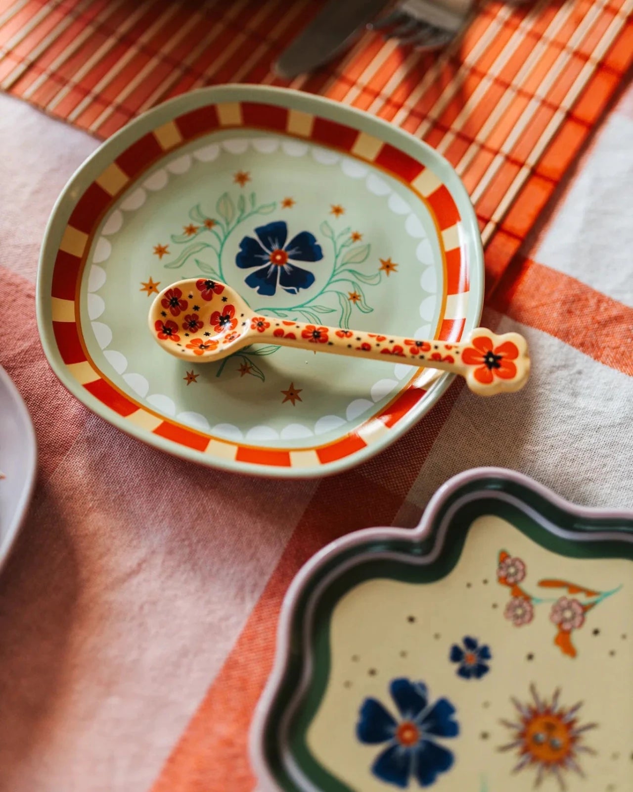 All the Luck in the World - Löffel • Yellow with Poppies - ROSA ECK