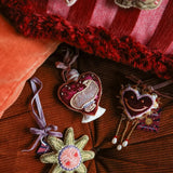 All the Luck in the World - Weihnachtsanhänger • Heart with Smiley - ROSA ECK