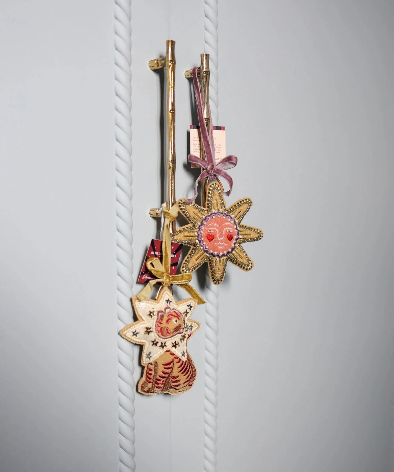 All the Luck in the World - Weihnachtsanhänger • Tiger with Star - ROSA ECK