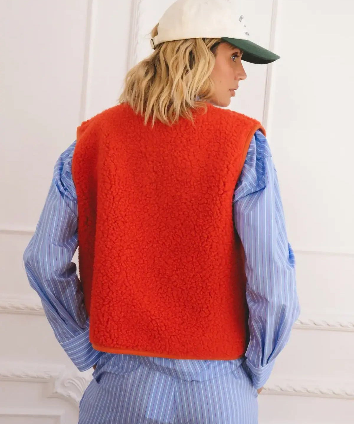 Alwero - TYB Weste aus Wolle • Coral (Rot) - Weste - ROSA ECK Concept Store