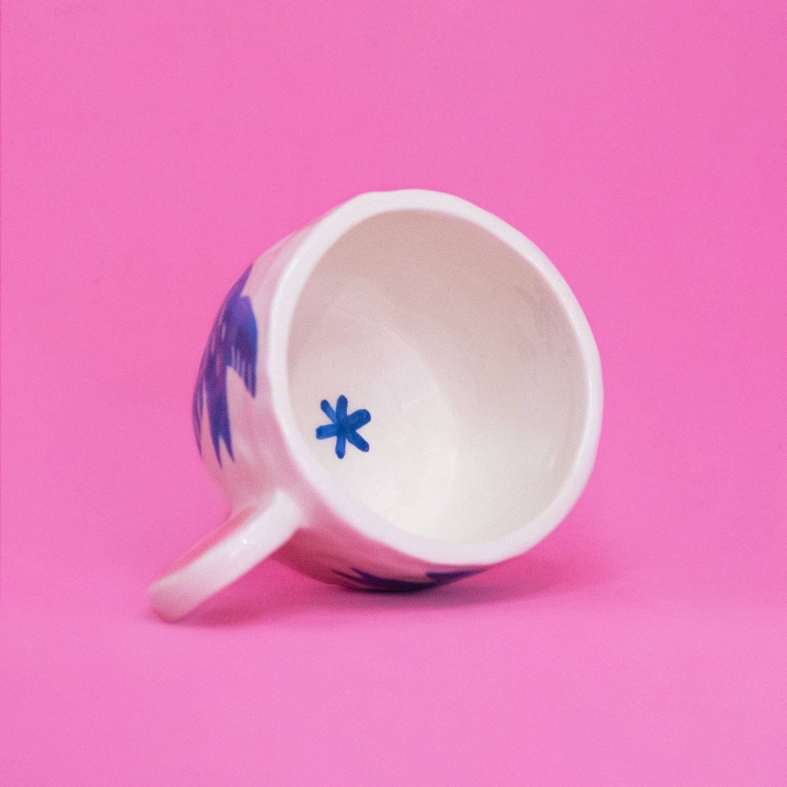 Ana Seixas - BIRDS Tasse aus Keramik mit Vogel - Motiv - Kaffee - und Teetasse - ROSA ECK Concept Store