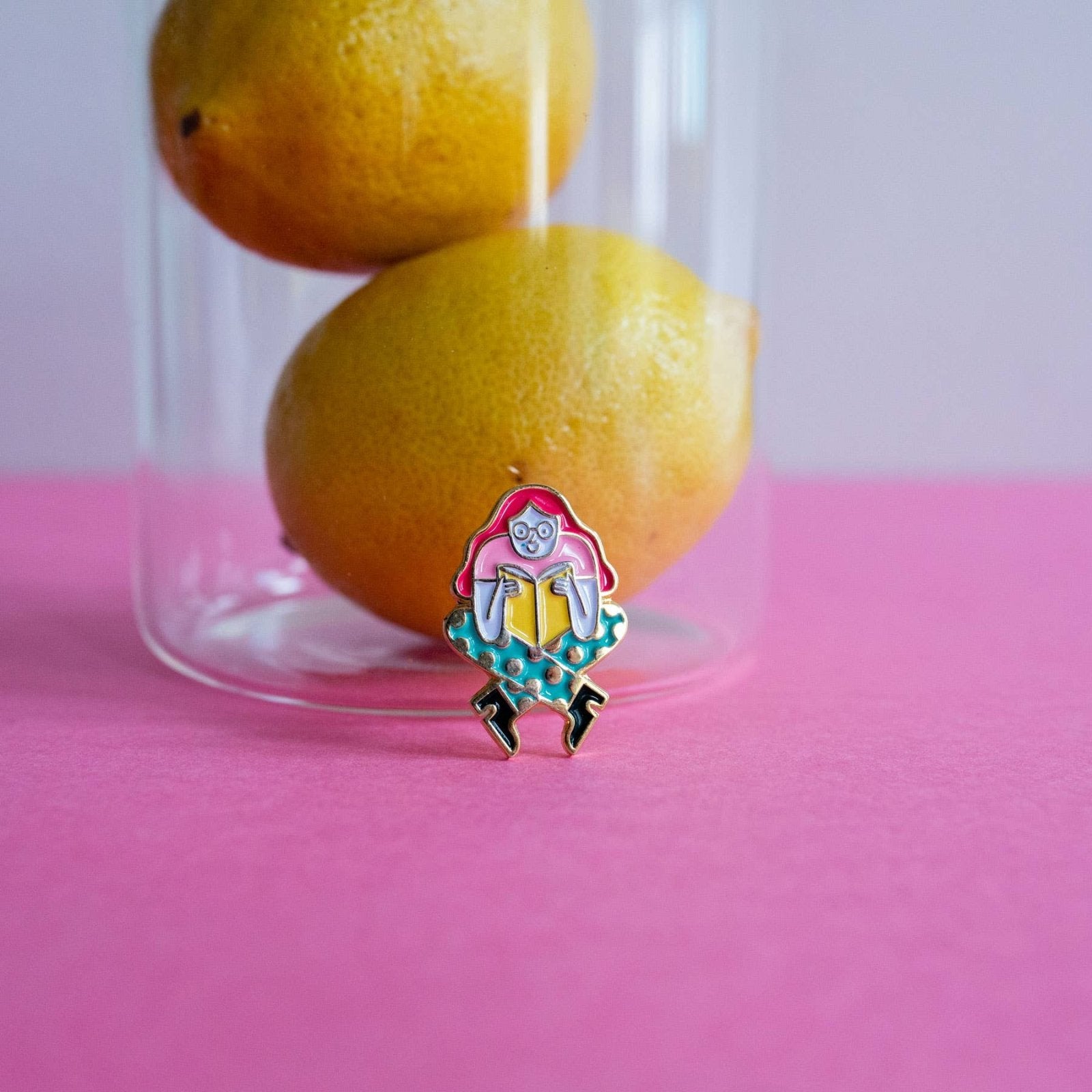 Ana Seixas - Pin • Mädchen - Anstecknadel - ROSA ECK Concept Store
